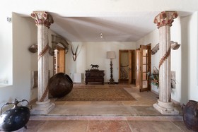 Rosa Estates The Farmhouse & Stables