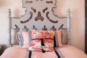 Rosa Estates The Farmhouse & Stables