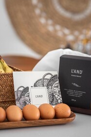 L'and Vineyards
