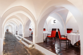 Convento do Espinheiro, Historic Hotel & Spa