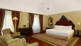 Convento do Espinheiro, Historic Hotel & Spa