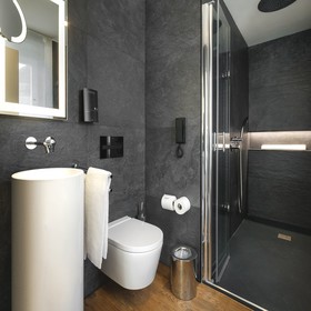 Moura Suites Hotel