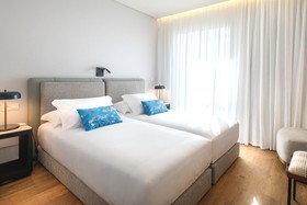 Moura Suites Hotel