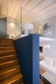 Moura Suites Hotel