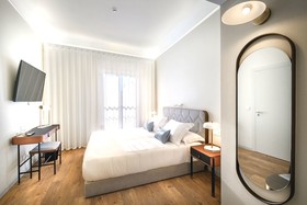 Moura Suites Hotel
