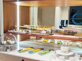 Moura Suites Hotel