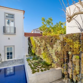 Moura Suites Hotel