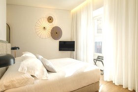 Moura Suites Hotel