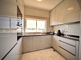 Albufeira Marina SOL With Pool by Homing