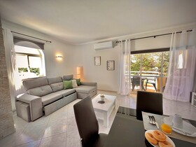 Albufeira Marina SOL With Pool by Homing