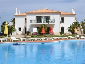 Casa Velha Apartments