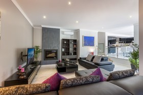 D Loft Sea and Golf