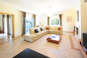 Mendez Villa
