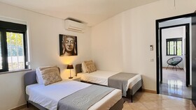 Strip By Check-in Portugal