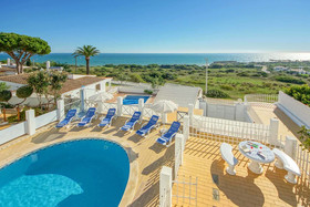 Villa Albuar
