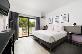 The Magnolia Hotel