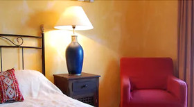 Inn Seventies Cheap & Chic