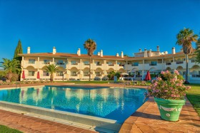 Colina Verde Golf & Sports Resort