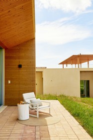 White Shell Beach Villas