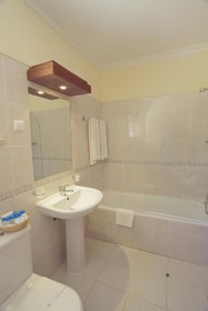 Browns Sports & Leisure Club