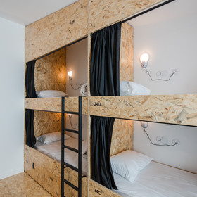 Conii Hostel & Suites