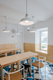 Conii Hostel & Suites