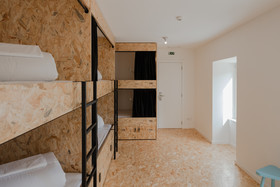 Conii Hostel & Suites