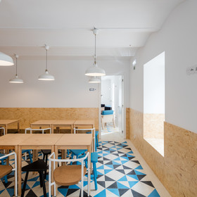 Conii Hostel & Suites