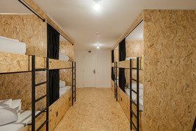 Conii Hostel & Suites