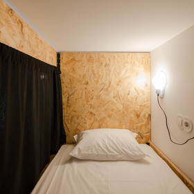 Conii Hostel & Suites