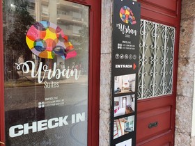 Urban Suites Terrace & Bar