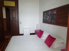 Urban Suites Terrace & Bar