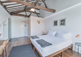 Rosário Luxury Suites by Oporto Collection