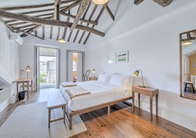 Rosário Luxury Suites by Oporto Collection