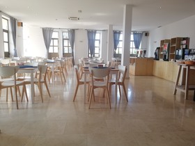 La Fontaine Hotel