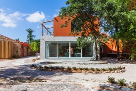 Luz Houses