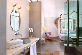 Luz Houses