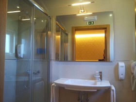 Laurus Hotel