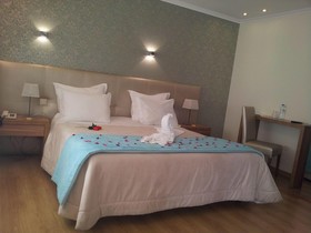Laurus Hotel