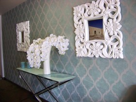 Laurus Hotel