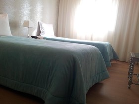 Laurus Hotel