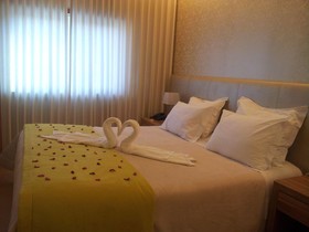 Laurus Hotel