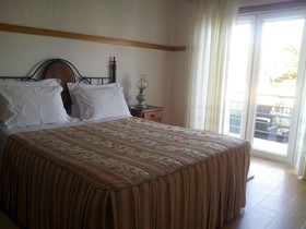 Laurus Hotel