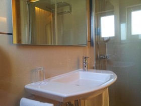 Laurus Hotel