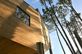 Bukubaki Eco Surf Resort