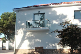 Silver Seahorse Garden Retreat