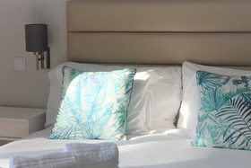 Silver Seahorse Garden Retreat