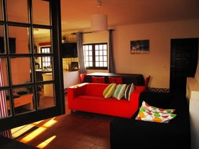 Surf Moments House & School