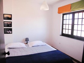 Surf Moments House & School