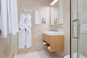 Bfresh Hotel